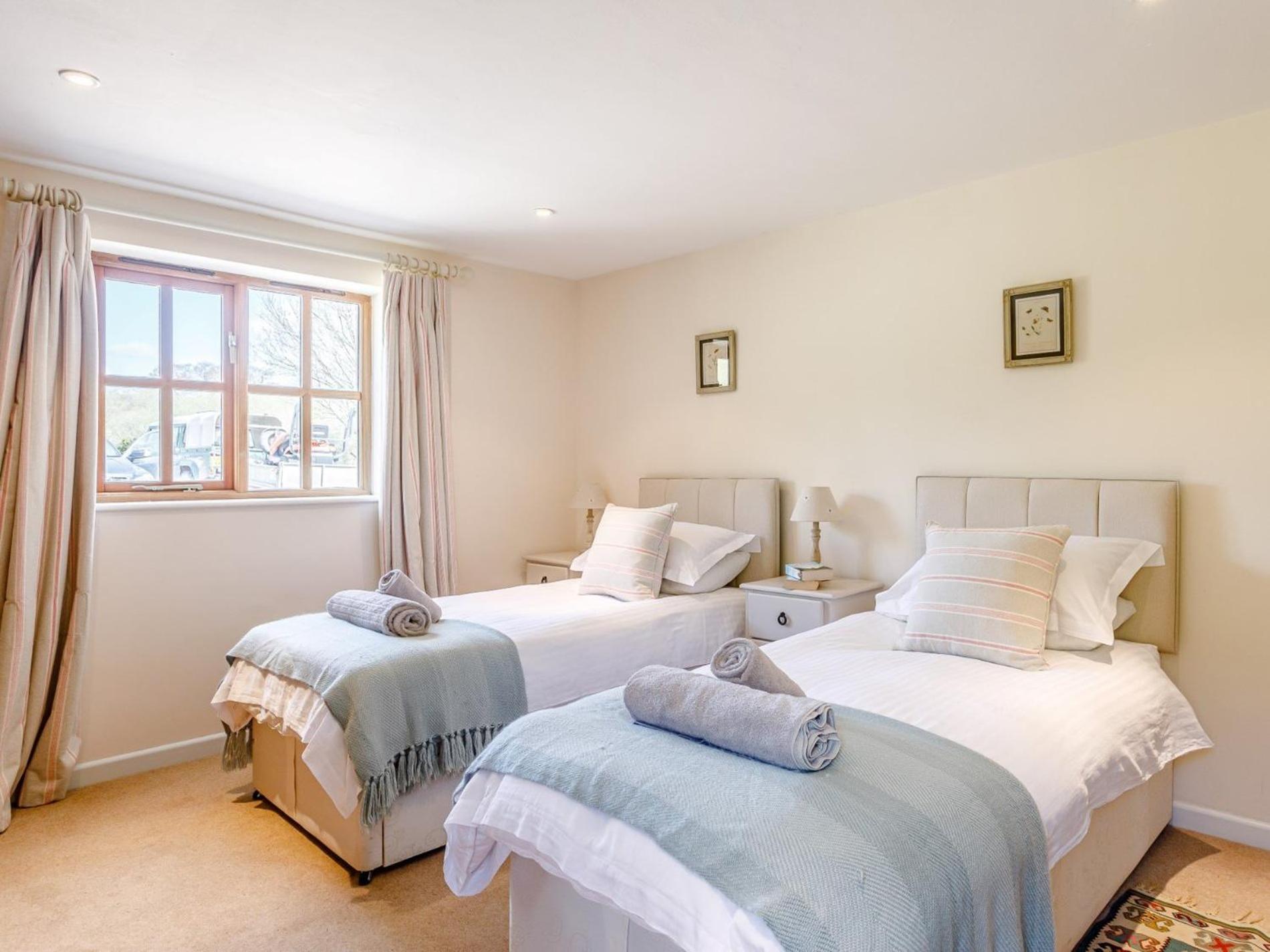 2 Bed In Dorchester 75243 Frampton  Екстериор снимка